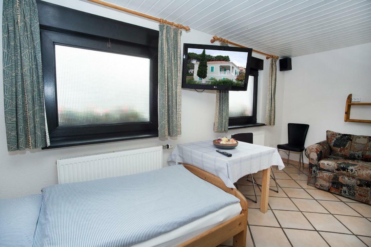 Pension Loew Solingen Bagian luar foto