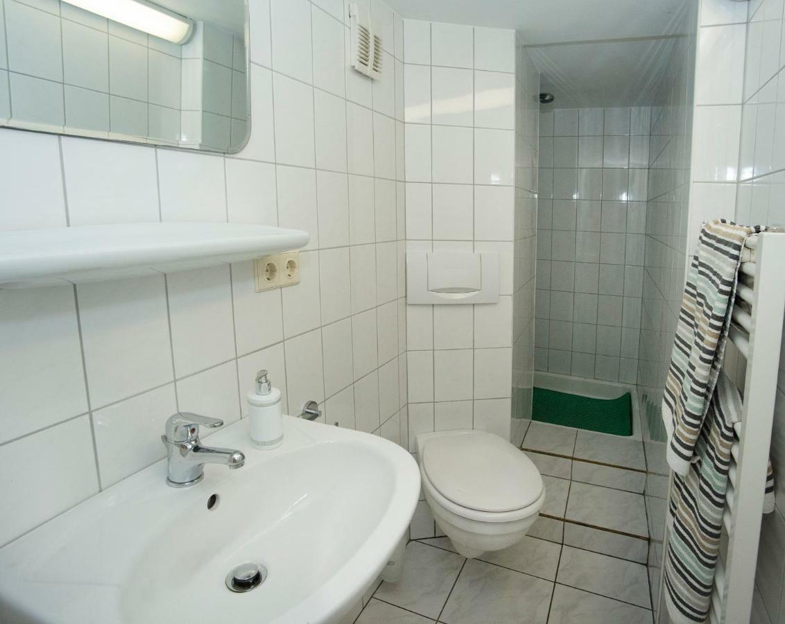 Pension Loew Solingen Bagian luar foto